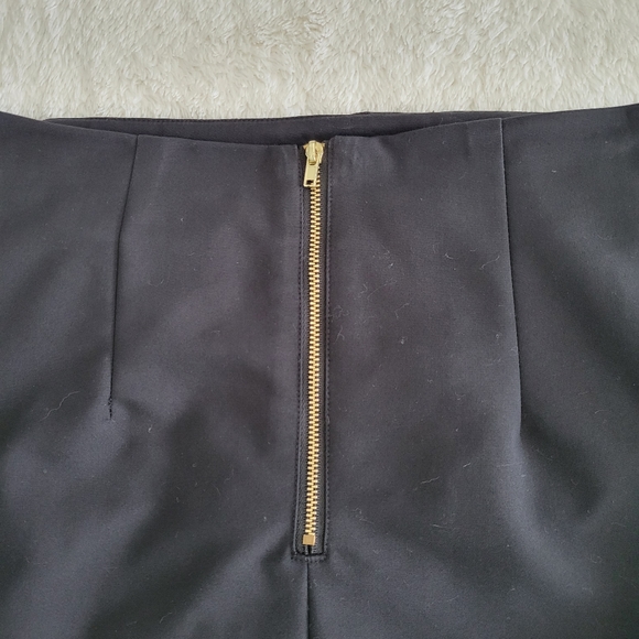 H&M black mini skirt with wrap detail and gold back zipper size 6 - Picture 3 of 13